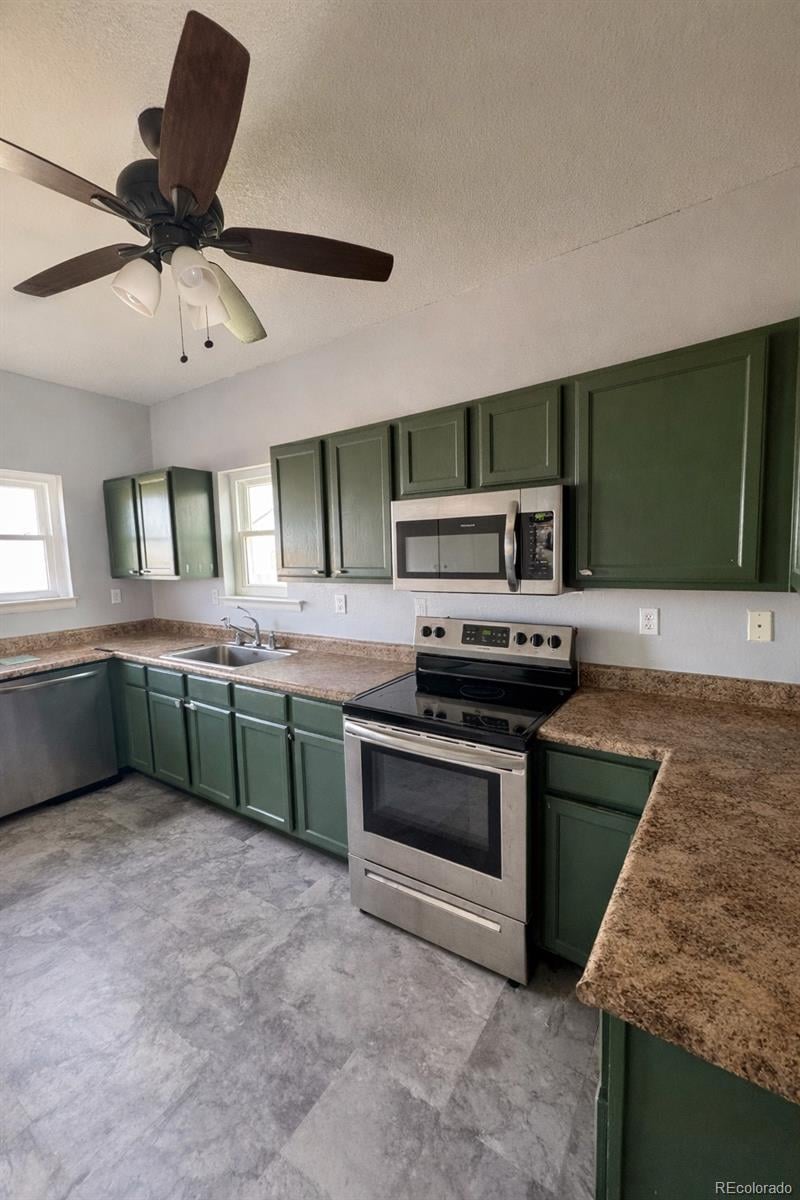 55699 E 31st Ave, Strasburg, CO 80136