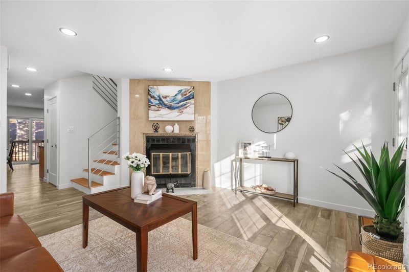 1811 S Quebec Way #12, Denver, CO 80231