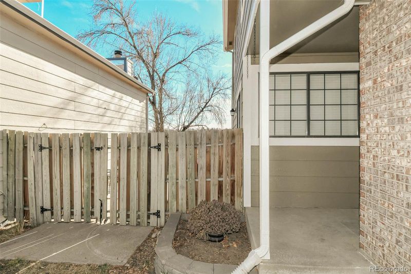 5670 W 71st Ave, Arvada, CO 80003