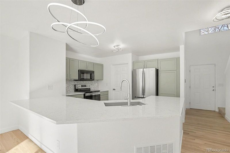 1994 E 102nd Cir, Thornton, CO 80229