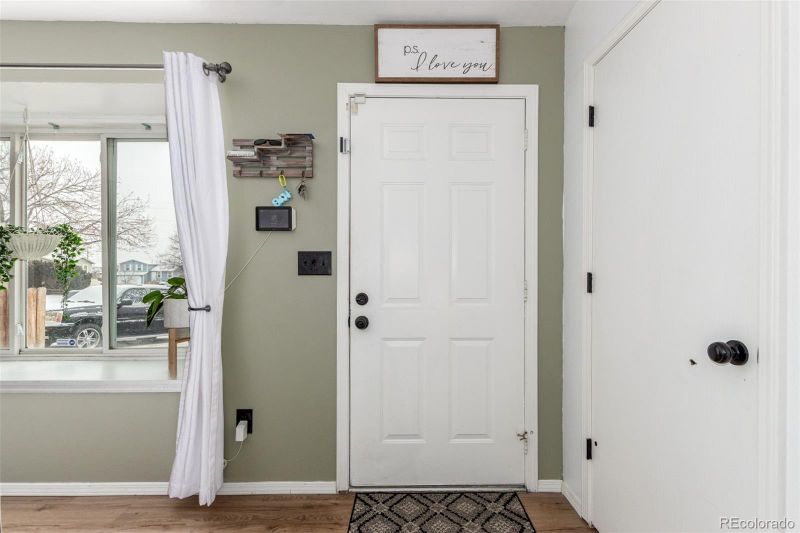 4219 S Halifax Ct, Aurora, CO 80013