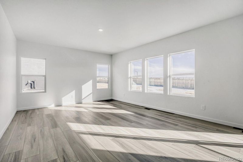 297 Mia Ln, Johnstown, CO 80534