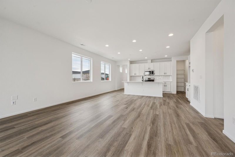 6552 N Malaya St, Aurora, CO 80019