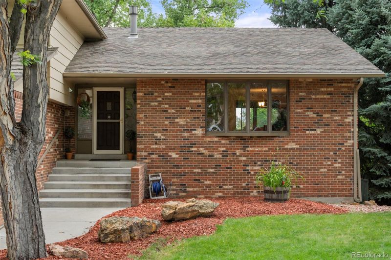8571 W 71st Cir, Arvada, CO 80004