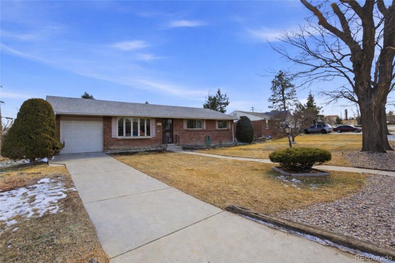 434 Racine St, Aurora, CO 80011