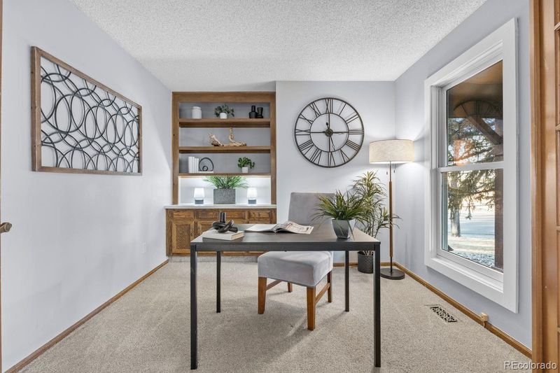 19208 E Stanford Dr, Aurora, CO 80015