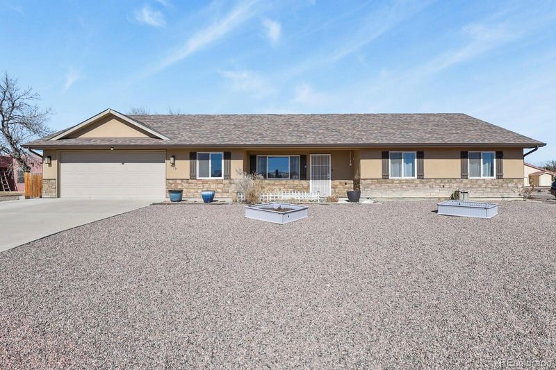 573 W Archer Pz, Pueblo, CO 81007