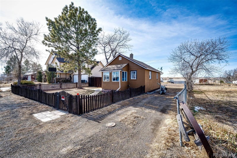 359 S Sherman St, Byers, CO 80103