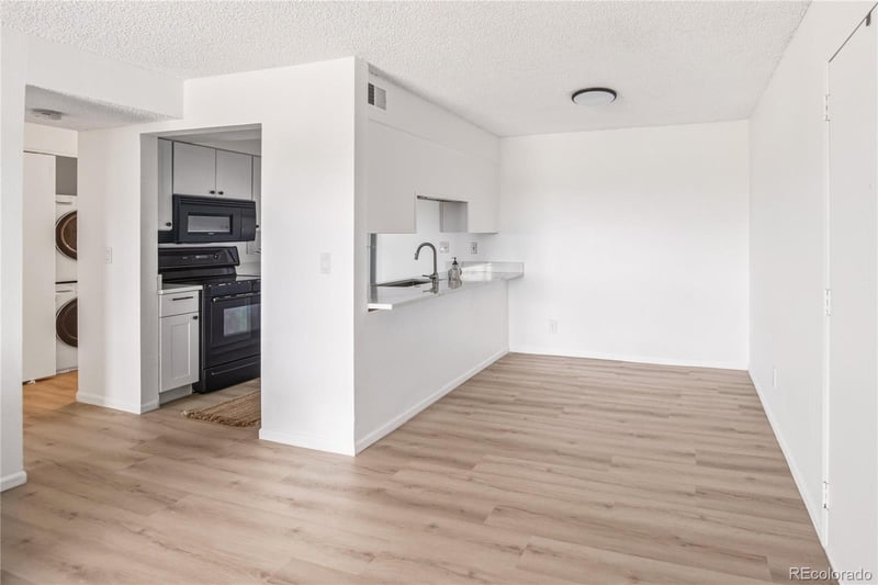 539 Wright St #305, Lakewood, CO 80228