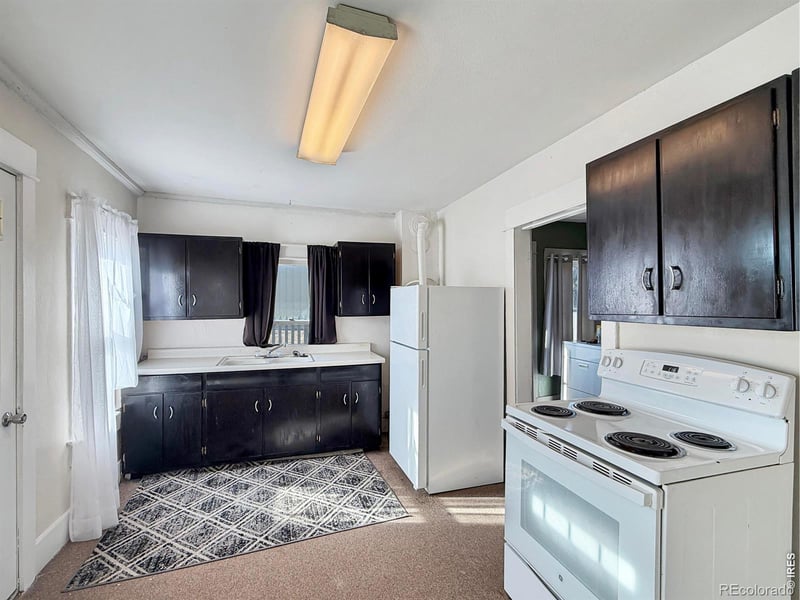 241 E 1st St, Haxtun, CO 80731