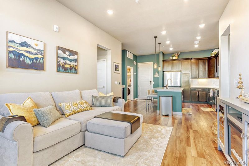 420 E Fremont Pl #407, Centennial, CO 80122