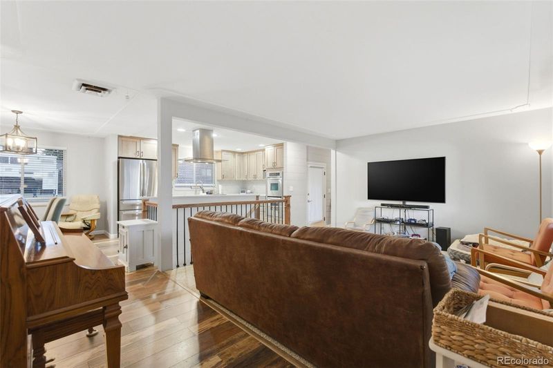 7253 W 69th Ave, Arvada, CO 80003