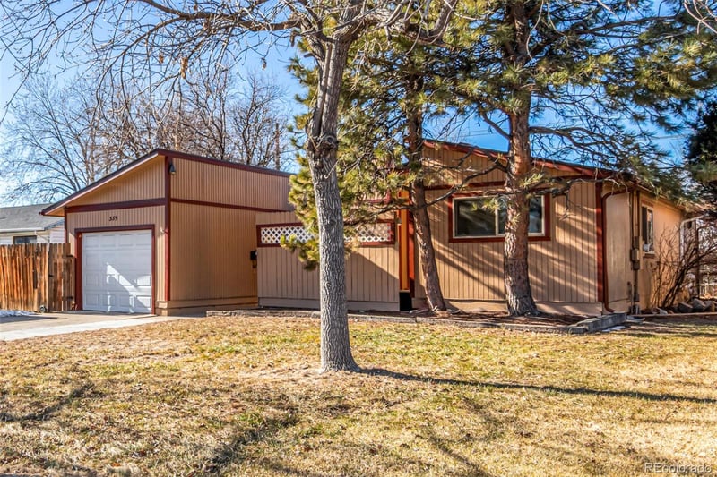 335 S Monaco St Pkwy, Denver, CO 80224
