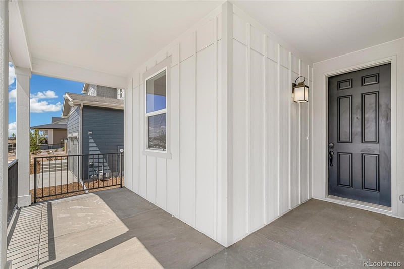 47399 Magnolia Ave, Bennett, CO 80102