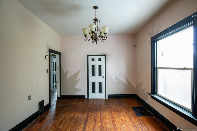 662 S Logan St, Denver, CO 80209