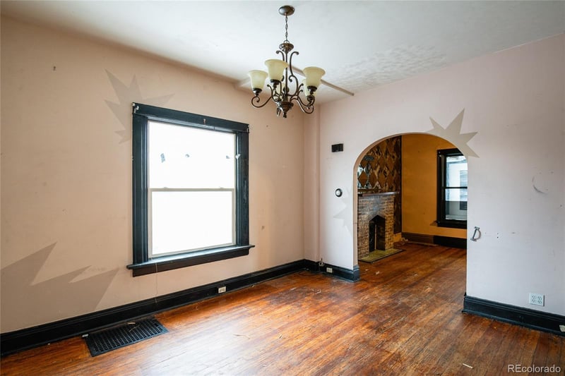662 S Logan St, Denver, CO 80209