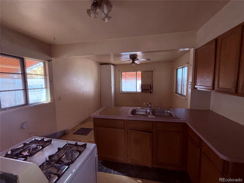 435 Perry St, Denver, CO 80204