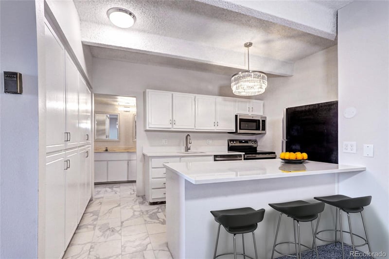 130 N Pearl St #1606, Denver, CO 80203