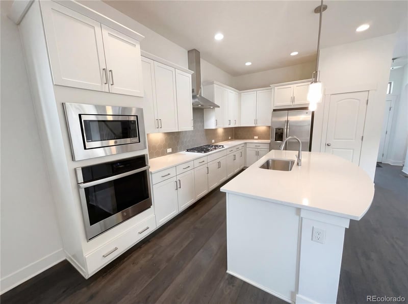 10260 E 57th Pl, Denver, CO 80238