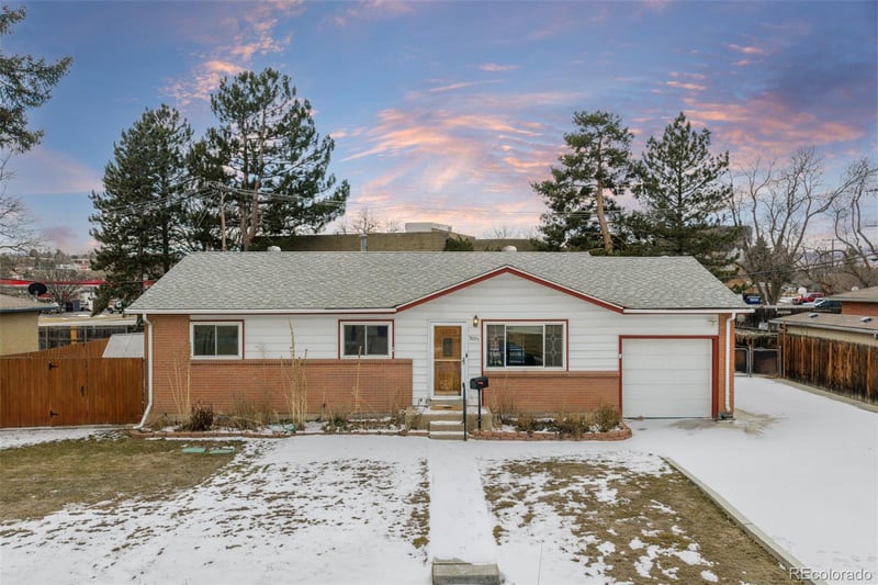 3095 S Zurich Ct, Denver, CO 80236