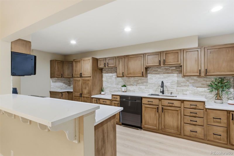 130 S 14th Ave Dr, Brighton, CO 80601