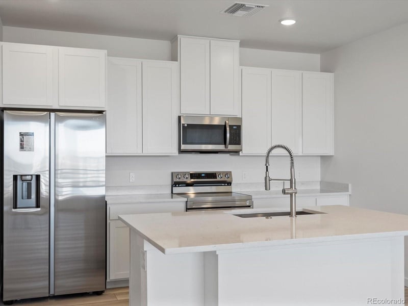 6153 N Ceylon St #307, Denver, CO 80249