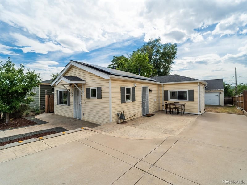 3090 W Hawthorne Pl, Denver, CO 80221