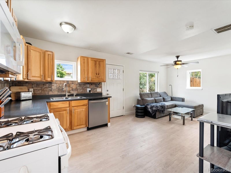3090 W Hawthorne Pl, Denver, CO 80221