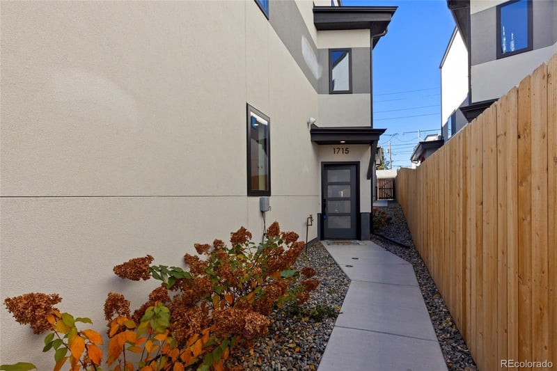 1715 Grove St, Denver, CO 80204