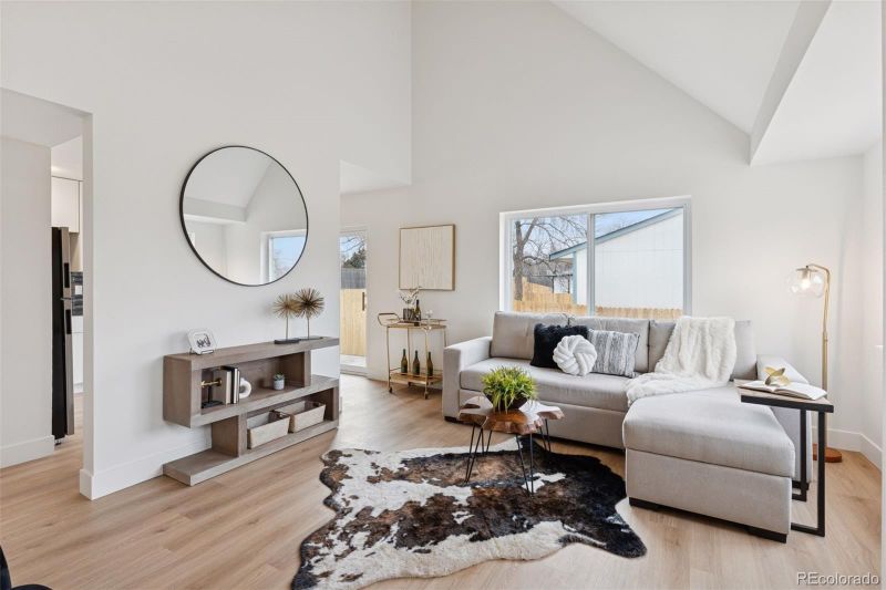 1464 W Lake Ave, Littleton, CO 80120