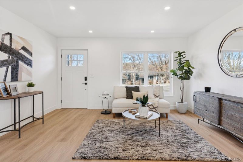 1454 W Lake Ave, Littleton, CO 80120