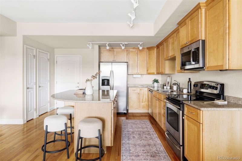660 11th St #301, Golden, CO 80401