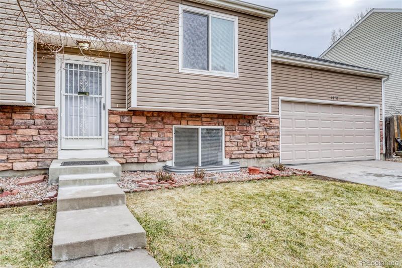 1410 S Pitkin Way, Aurora, CO 80017