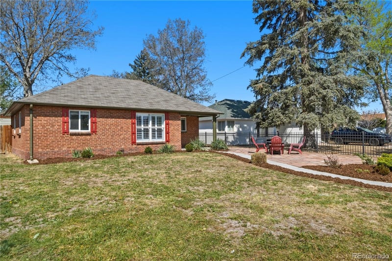 2949 Krameria St, Denver, CO 80207