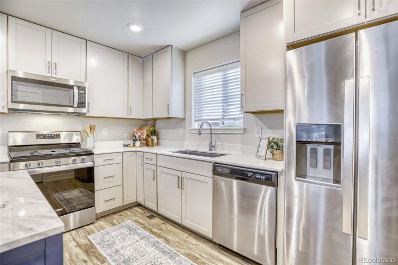 65 Avocet Ct, Longmont, CO 80501