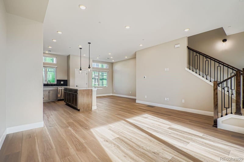 15563 W Washburn Cir, Lakewood, CO 80228