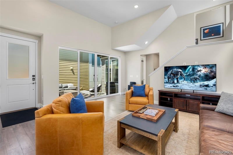 9711 E 61st Pl, Denver, CO 80238