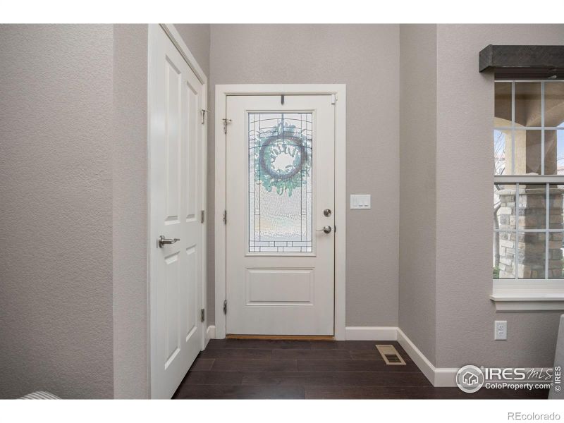 1045 Bella Vira Dr, Fort Collins, CO 80521