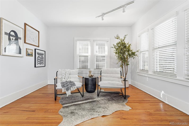 2332 N Glencoe St, Denver, CO 80207