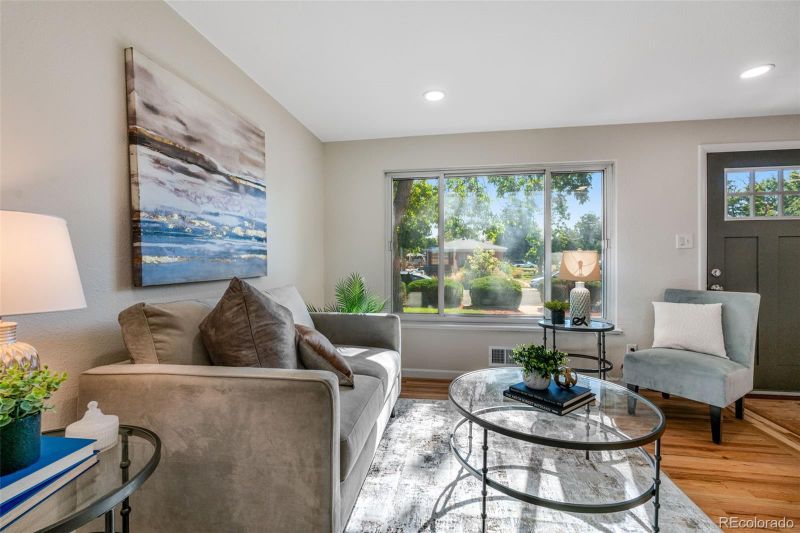 2507 N Zion St, Aurora, CO 80011