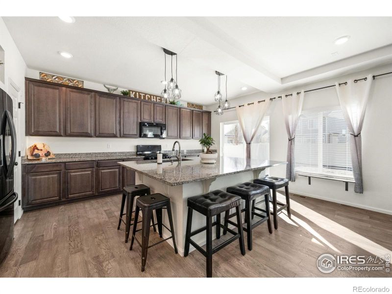 3660 Abbotswood Dr, Johnstown, CO 80534