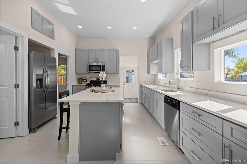 146 Stuart St, Denver, CO 80219