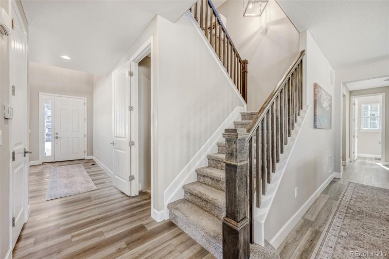 7031 S White Crow Way, Aurora, CO 80016
