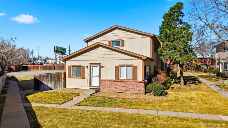 2210 Devonshire Ct, Denver, CO 80229