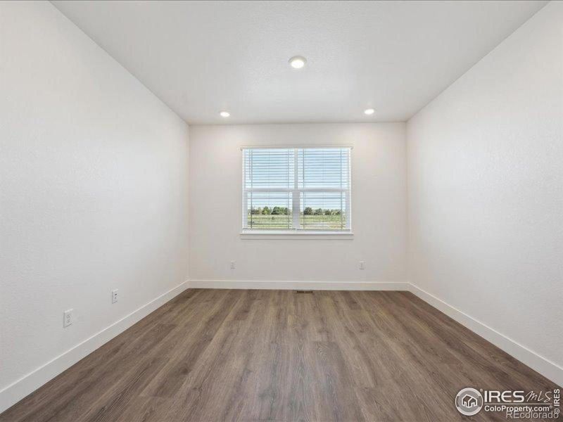 898 Eastport Dr, Berthoud, CO 80513