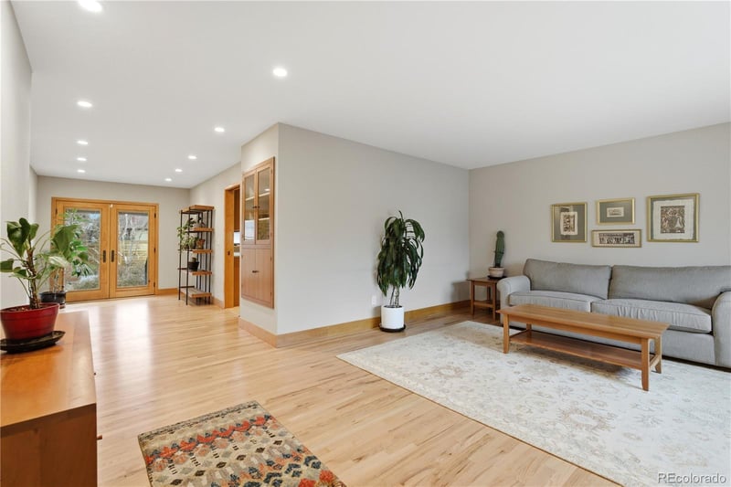 2996 S Newport St, Denver, CO 80224