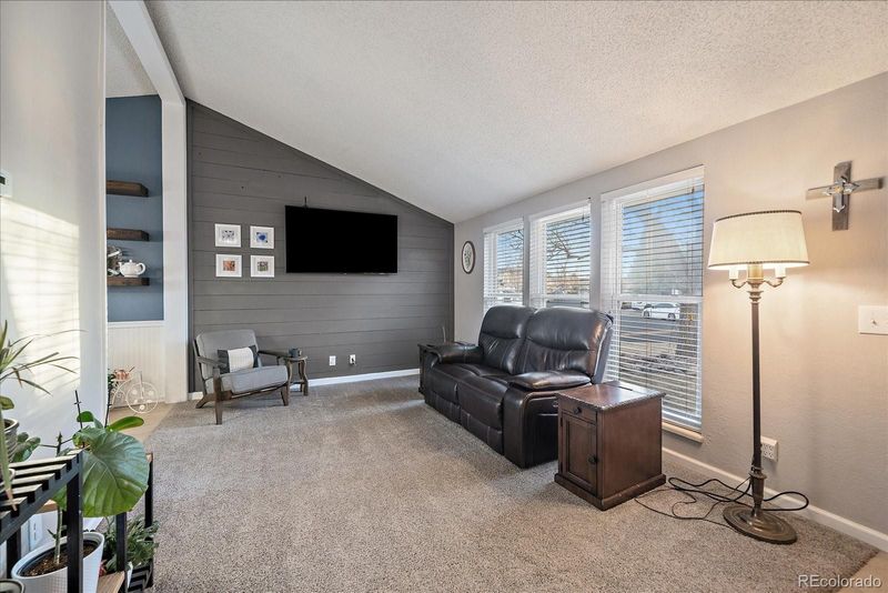 8620 Wildrye Cir, Parker, CO 80134