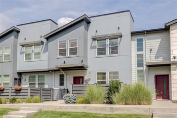 16121 Bolling Dr, Denver, CO 80239