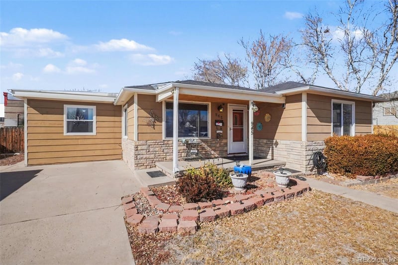 945 S Eliot St, Denver, CO 80219