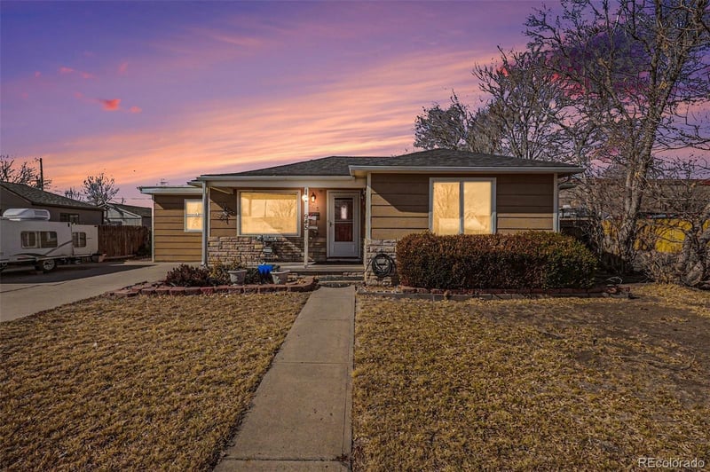 945 S Eliot St, Denver, CO 80219